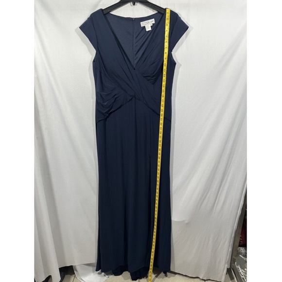 NEW $298‎ IEENA by Mac Duggal [ 12 ] Cap Sleeve V-Neck Jersey Gown in Navy - Picture 5 of 15